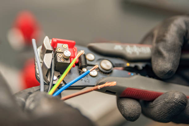 Best Affordable Electrician  in Vernon, AL